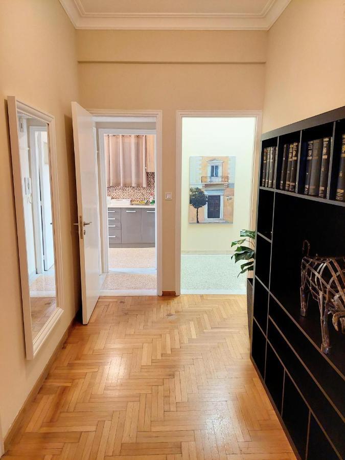 אתונה Grand Apartment In Parliament Square מראה חיצוני תמונה