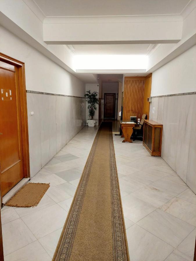 אתונה Grand Apartment In Parliament Square מראה חיצוני תמונה